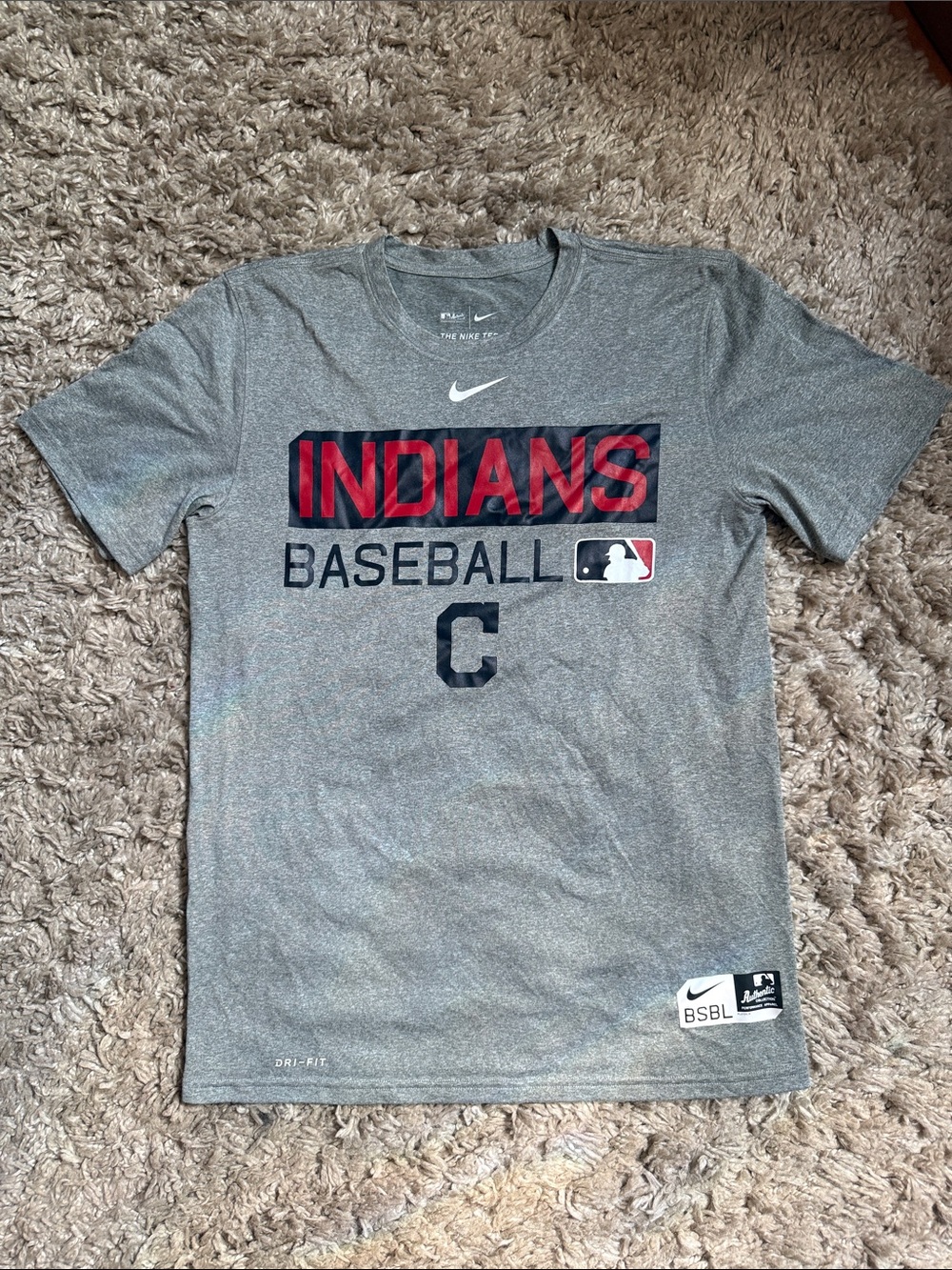 Nike Dri-FIT Cleveland Indians Baseball Authentic Collection T-Shirt - Size S